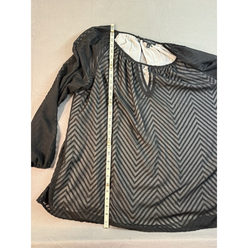 Signature Studio Plus Size 3X Blouse Black Chevron Textured Keyhole Lined - Picture 6 of 9